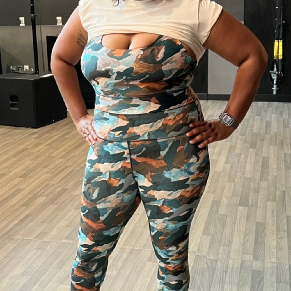 Fabletics Powerhold Highwaisted Camo Leggings XL